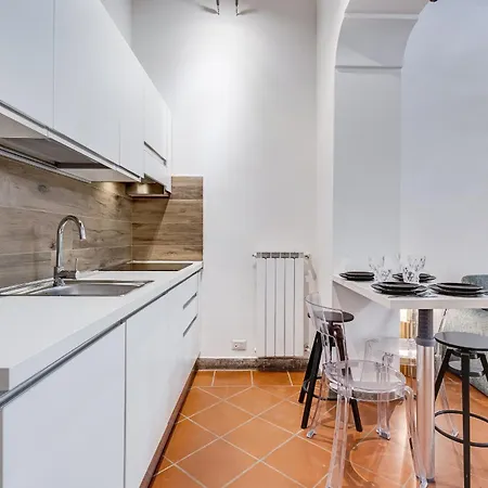 New Spanish Square - Romedreamhome *