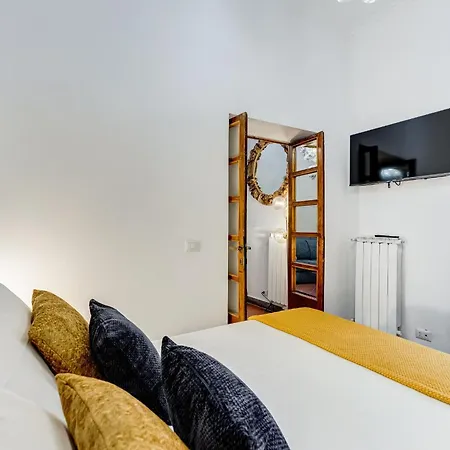 Apartmán New Spanish Square - Romedreamhome *