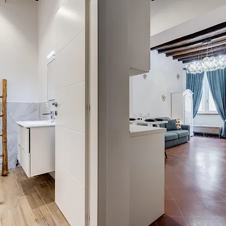 New Spanish Square - Romedreamhome *