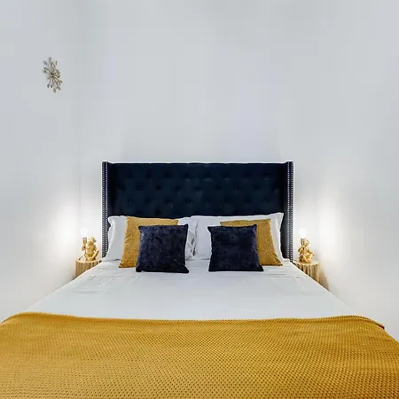 Apartamento New Spanish Square - Romedreamhome *