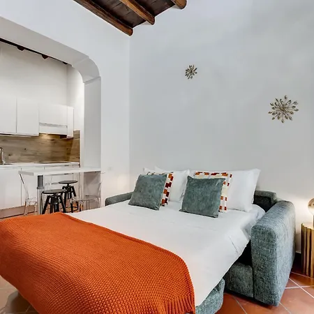 Apartamento New Spanish Square - Romedreamhome