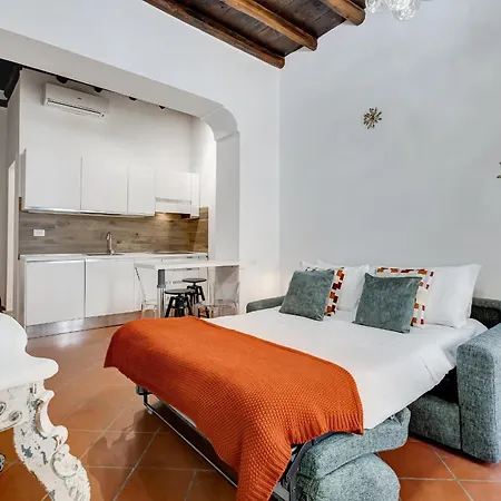 Apartmán New Spanish Square - Romedreamhome *