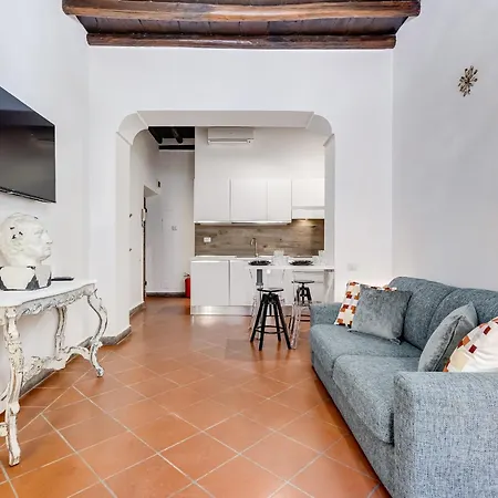 New Spanish Square - Romedreamhome Apartmán