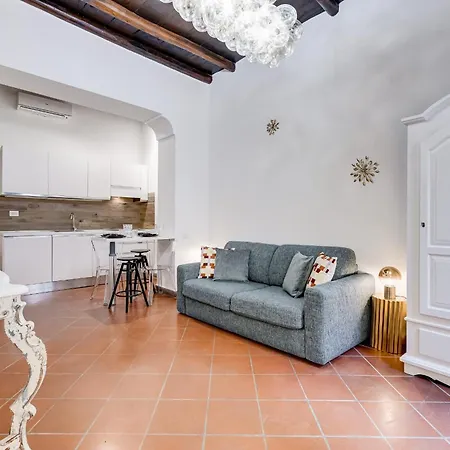 New Spanish Square - Romedreamhome Rom