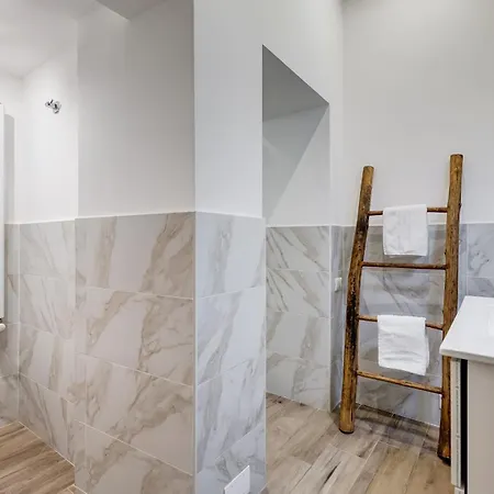 New Spanish Square - Romedreamhome