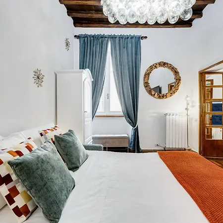 New Spanish Square - Romedreamhome *