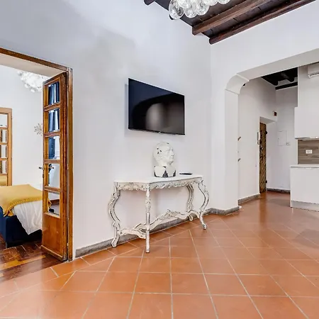 New Spanish Square - Romedreamhome Rom