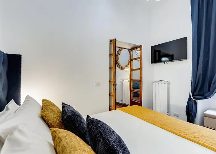 Apartment New Spanish Square - Romedreamhome *