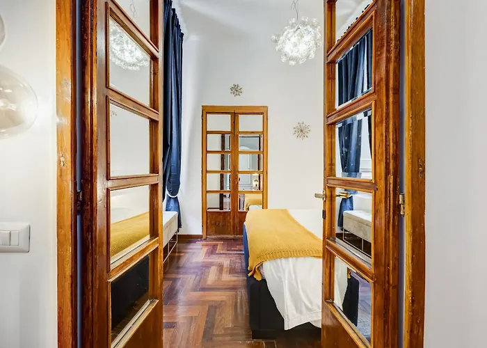New Spanish Square - Romedreamhome Rom