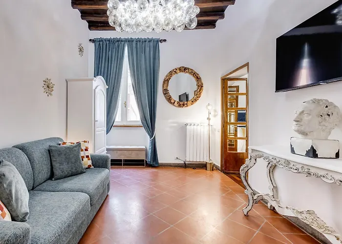 New Spanish Square - Romedreamhome Rom