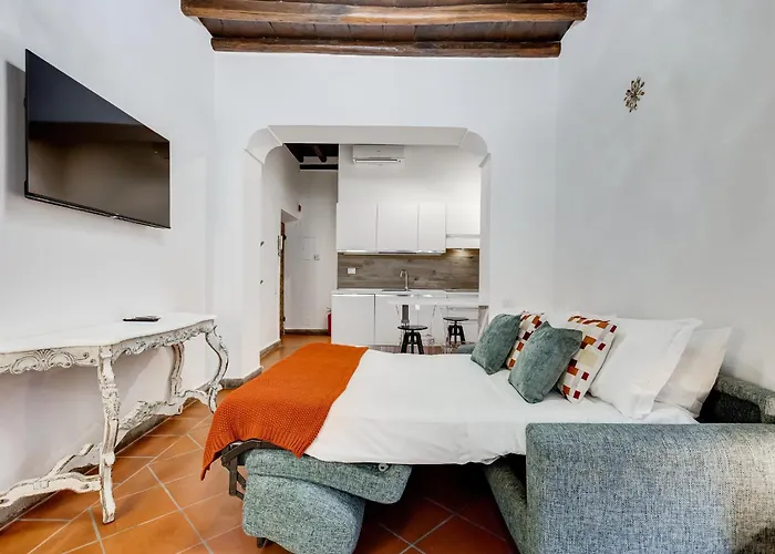 New Spanish Square - Romedreamhome Apartment